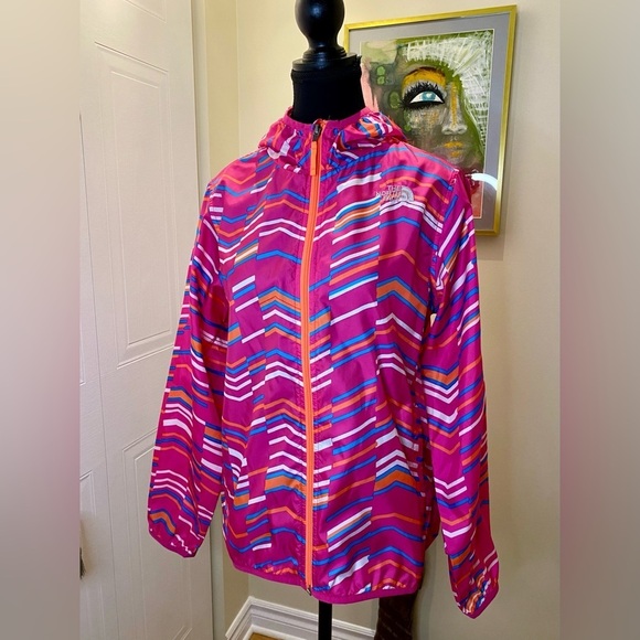 NWOT/ The North Face Girls  Hoodie Windbreaker Multi Color pink EUC 🌬️🩷 - Picture 2 of 13